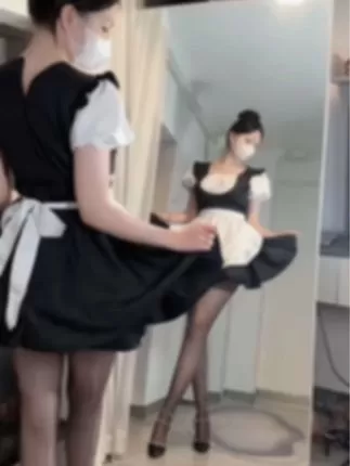 唯一甜甜圈微密圈作品好看吗？（深度解析唯一甜甜圈的微密圈内容）-ACGAI艺图