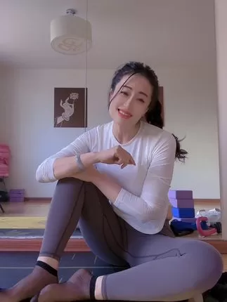 【抖音网红】小阿姨大王 专享小号劲歌热舞合集评选活动，精彩不断-ACGAI艺图