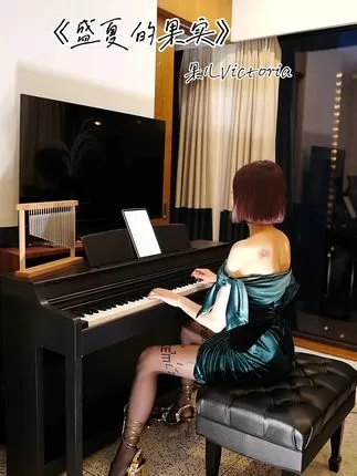 果儿Victoria健身与美丽并存的模特，她的运动故事-ACGAI艺图