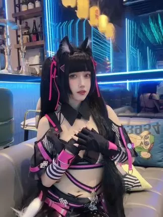 不呆猫(Bu Dai Mao)人个资料微博生活照，展现真实的她！-ACGAI艺图