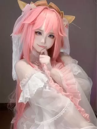 Nyako 喵子 cosplay 初音白兔网袜少女，特别礼物般的可爱-ACGAI艺图