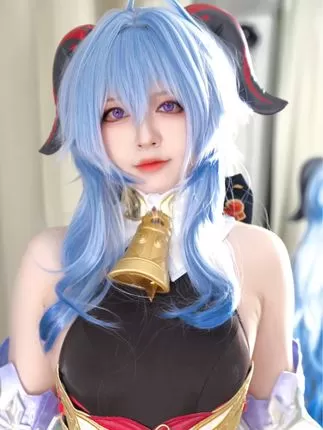 【半半子x面饼】4K双倍的女仆双倍的快乐转圈圈，女仆双人4K高清图集-ACGAI艺图
