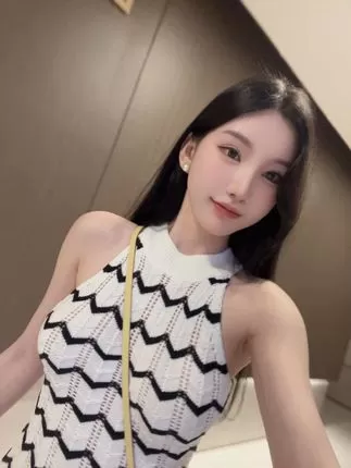 所有作品集简介，周于希Sally写真收藏不容错过-ACGAI艺图
