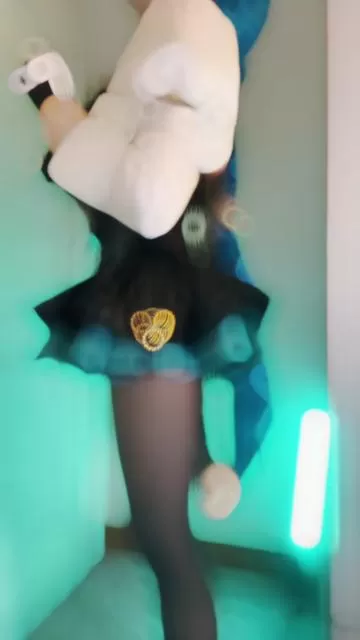 Zinie的佩罗娜COSPLAY，太太太太可爱了-ACGAI艺图
