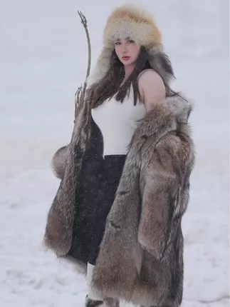 MIYA的性别之谜，微密圈红人究竟是男是女？-ACGAI艺图