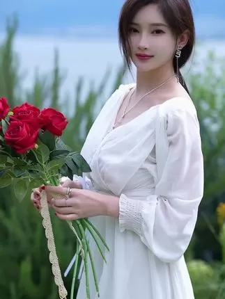 周妍希十幅绝美形象展现让你惊叹的摄影作品，精选美图-ACGAI艺图