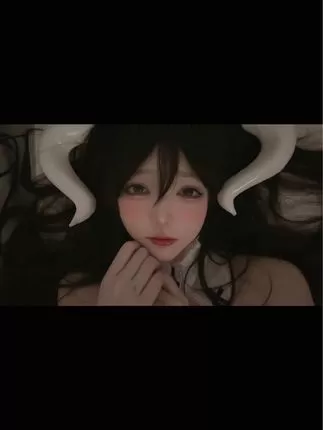 桃桃sama的性感写真图集，私密照片曝光，感受她的美丽与性感-ACGAI艺图