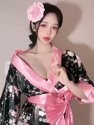 微博小猫咪CK微密VIP图片视频合集，热门资源下载-ACGAI艺图