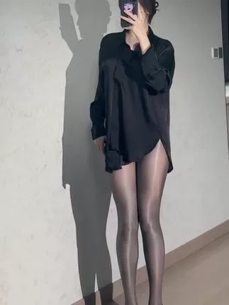 可可西yyy阿姨还是姐姐？微密圈写真中的反差美-ACGAI艺图