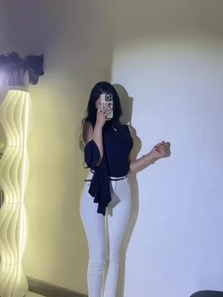 微密圈不露脸女神保守的妻子，保守的妻子真实身份曝光-ACGAI艺图