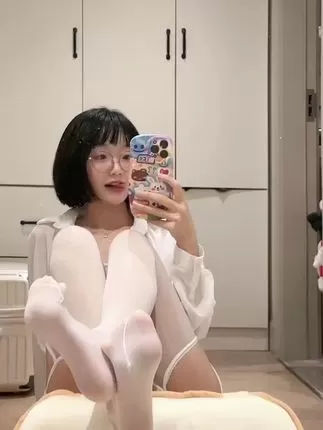 胜利的小生活微密圈的秘密，让粉丝心动的美图下载-ACGAI艺图