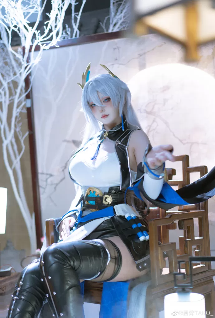 菌烨tako cos合集，她就是cosplay界的代名词！-ACGAI艺图